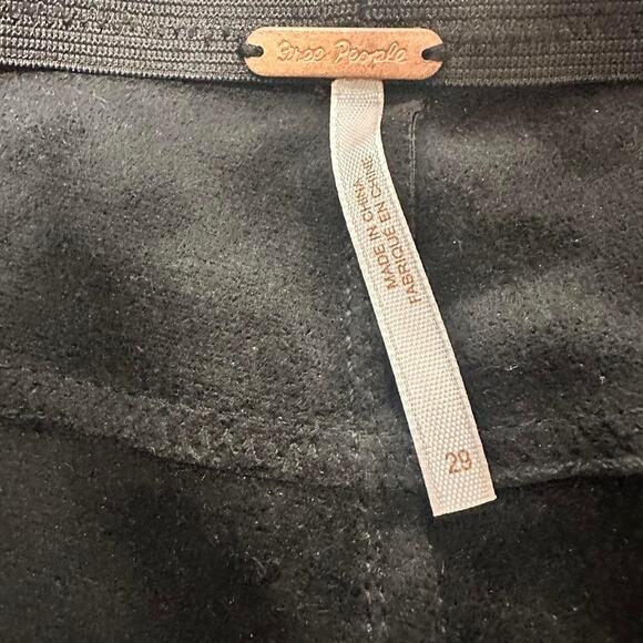 Free People Size 29 Women’s Black Leathered Legging Going Out Pants - Picture 2 of 4